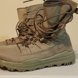 Nike SFB boots green v2